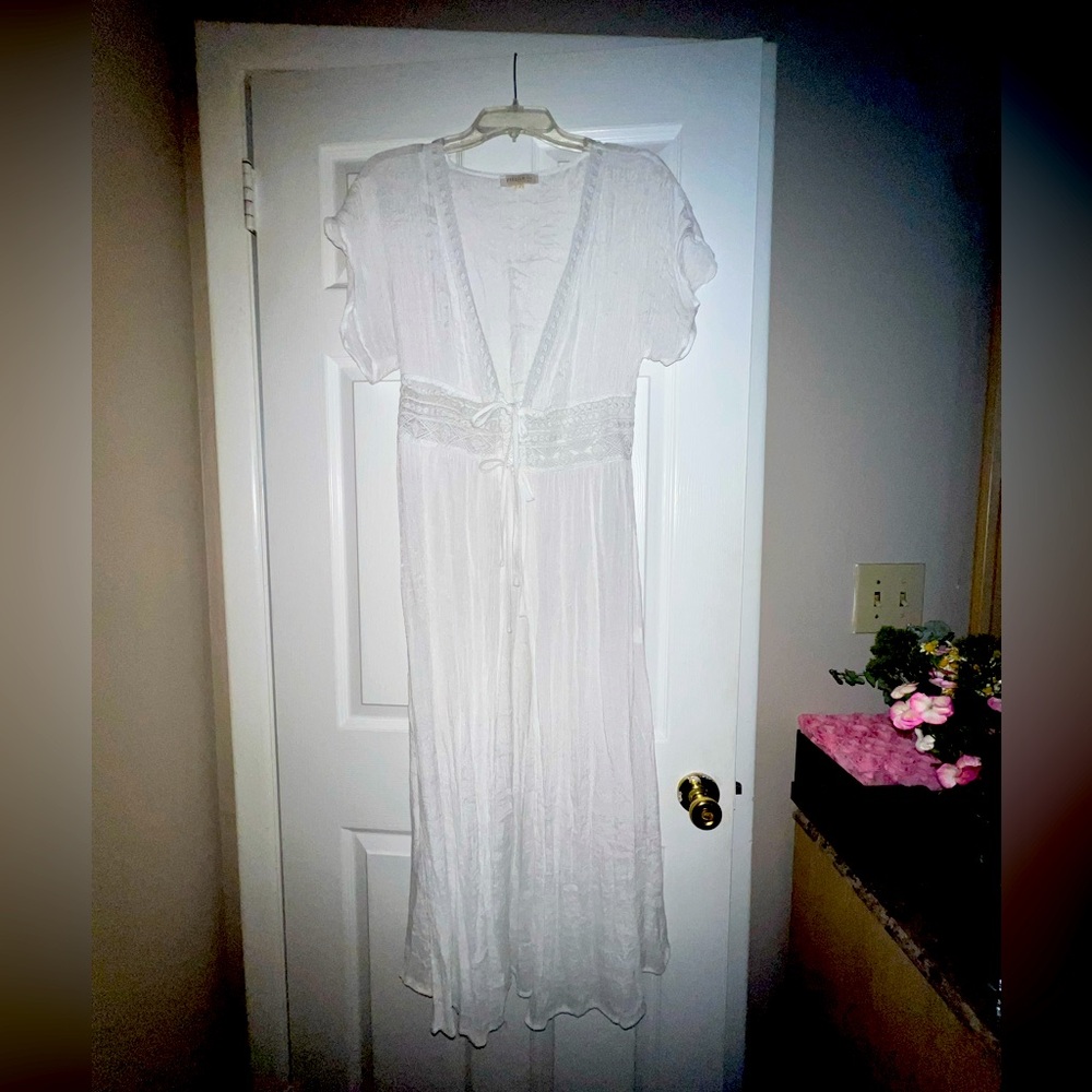 White Cardigan / Cover Up